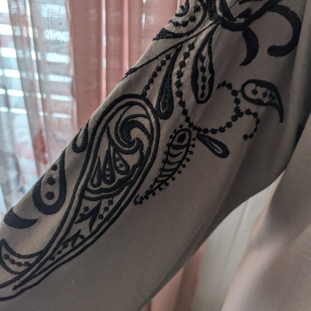 CHICO"S TOP SIZE XL...NWOT